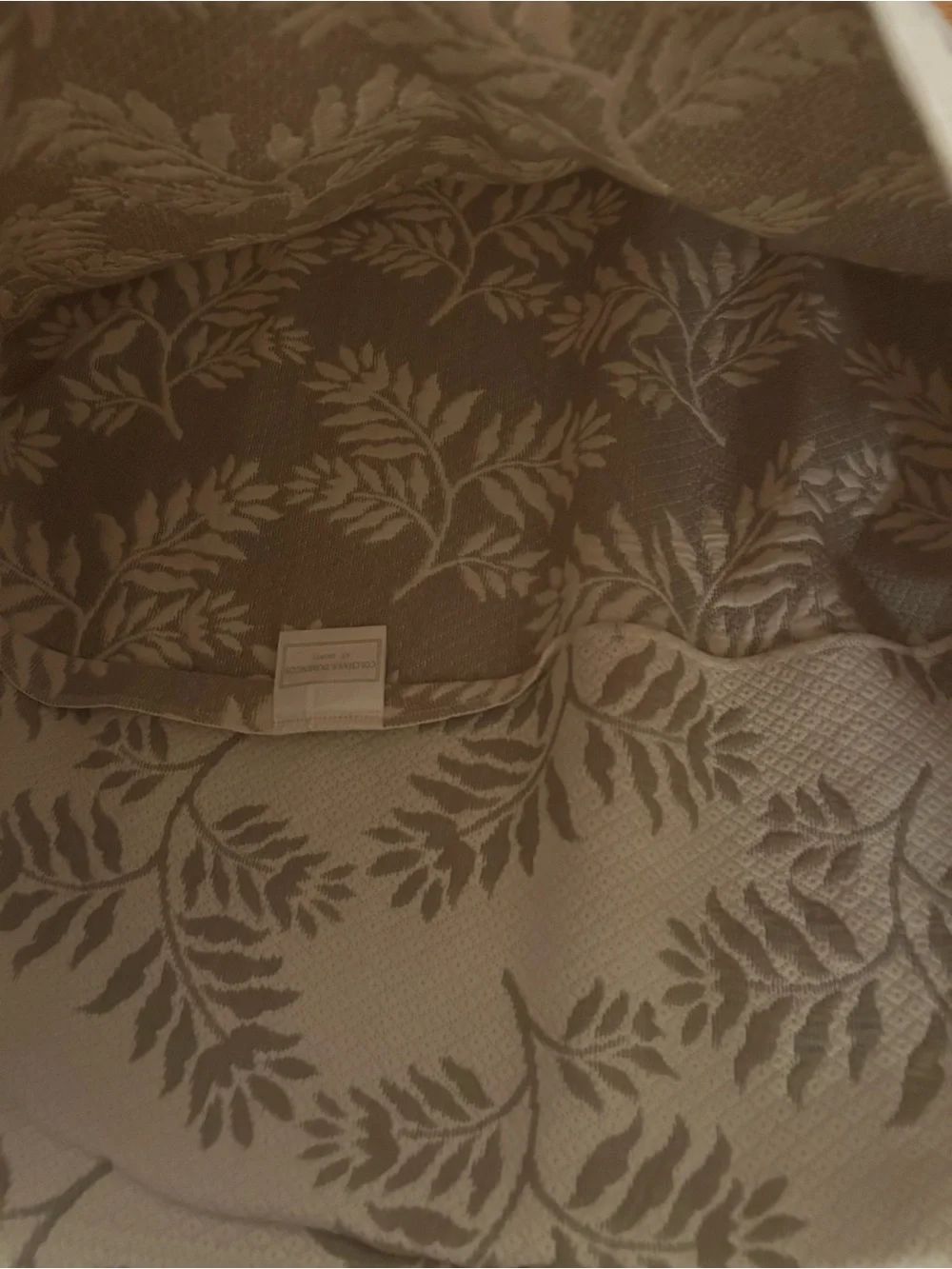 Colchass S. Domingos At Home Large Green & White Leaf Patterned Pillowcase